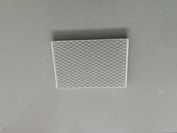 Κεραμική θερμότητα Resisitance πιάτων καυστήρων ορθογωνίων για BBQ τη σχάρα 135 * 80 * 13mm