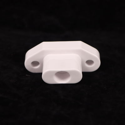 Λευκό κεραμικό οξειδίου του αργιλίου με υψηλή διηλεκτρική αντοχή 18-20 KV/mm και συντελεστή ελαστικότητας Young 200-400 GPa