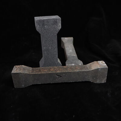 Στήλη από καρβίδιο του πυριτίου υψηλής αντοχής στη διάβρωση, λευκού χρώματος, ιδανική επιλογή υλικού για διαβρωτικά βιομηχανικά περιβάλλοντα