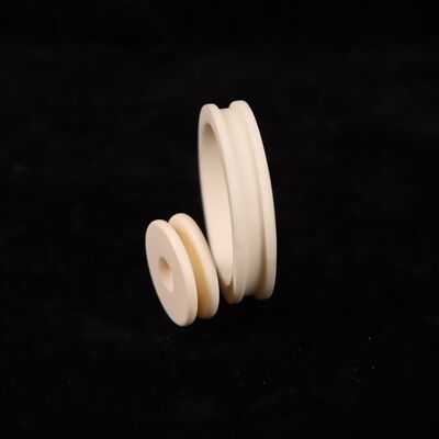 Αντοχή σε κάμψη 200 έως 400 MPa Κεραμικό αλουμίνας Διηλεκτρική αντοχή 18 έως 20 KV ανά mm Κεραμικά εξαρτήματα υψηλής αντοχής