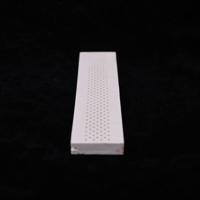 Αντοχή σε θερμικό σοκ 250 Κεραμικό μουλλίτη που προσφέρει διηλεκτρική σταθερά 6 έως 7 και σκληρότητα 7 έως 8 Mohs Ιδανικό για εξαρτήματα ηλεκτρικής μόνωσης