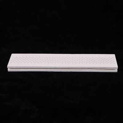 Αντοχή σε θερμικό σοκ 250 Κεραμικό μουλλίτη που προσφέρει διηλεκτρική σταθερά 6 έως 7 και σκληρότητα 7 έως 8 Mohs Ιδανικό για εξαρτήματα ηλεκτρικής μόνωσης