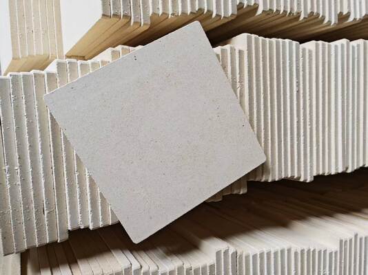 Thermal Expansion Coefficient 2.2×10-6C Cordierite Mullite Kiln Shelves Kiln Firing Solutions for High Temperature Ceramic Processing