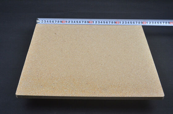 Ράφια καμίνου από κορδιερίτη-μουλλίτη με λείες ακμές, προσφέροντας απόδοση σε κεραμικά και πήλινα καμίνια