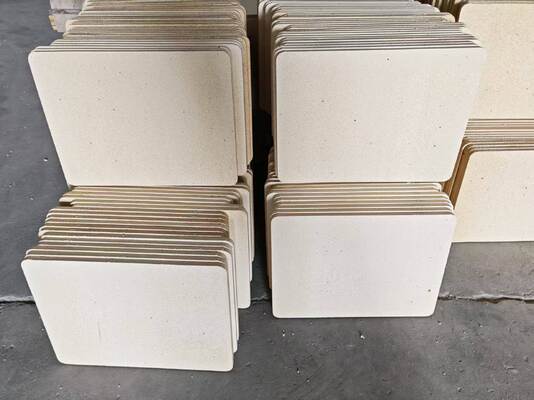 Μη γυαλισμένα ράφια κλιβάνων πολυλίτη κορντιερίτης ομαλή άκρη βελτιστοποιημένη για μακροχρόνια απόδοση σε ράφια κλιβάνων υπό θερμική πίεση